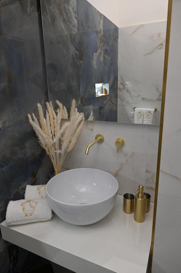 NM Luxury Suites Pompéi Extérieur photo